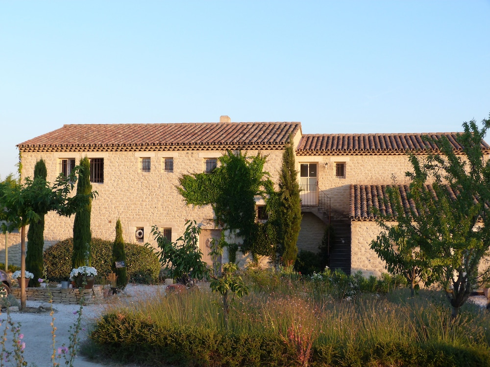 Le Mas des Etoiles - Luberon B&B photo 2