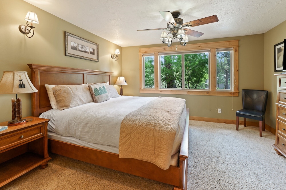 4 Red Fir 6 Bedroom Home
