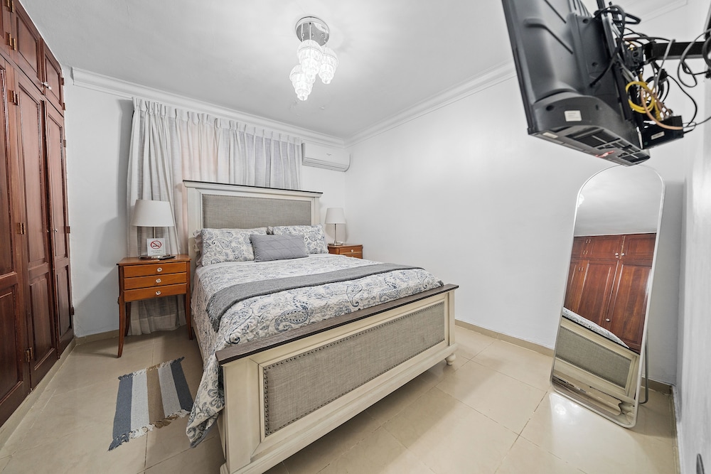 COZY ELEGANT 2BR SPACE