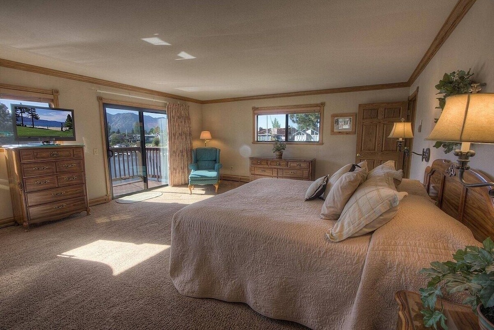 Tkh1226 - Emerald Lodge 6 Bedroom Home