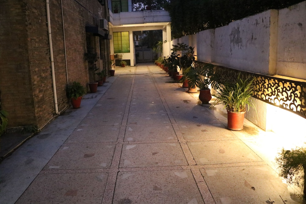 Riviera Guest House