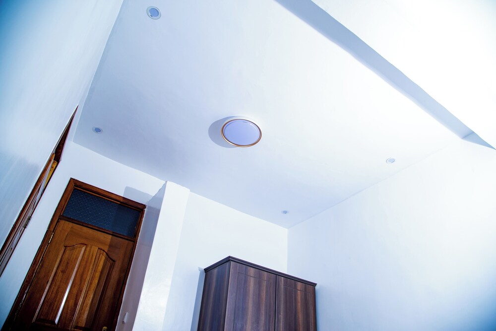 Inviting 8-bed House in Kigali Near rbd