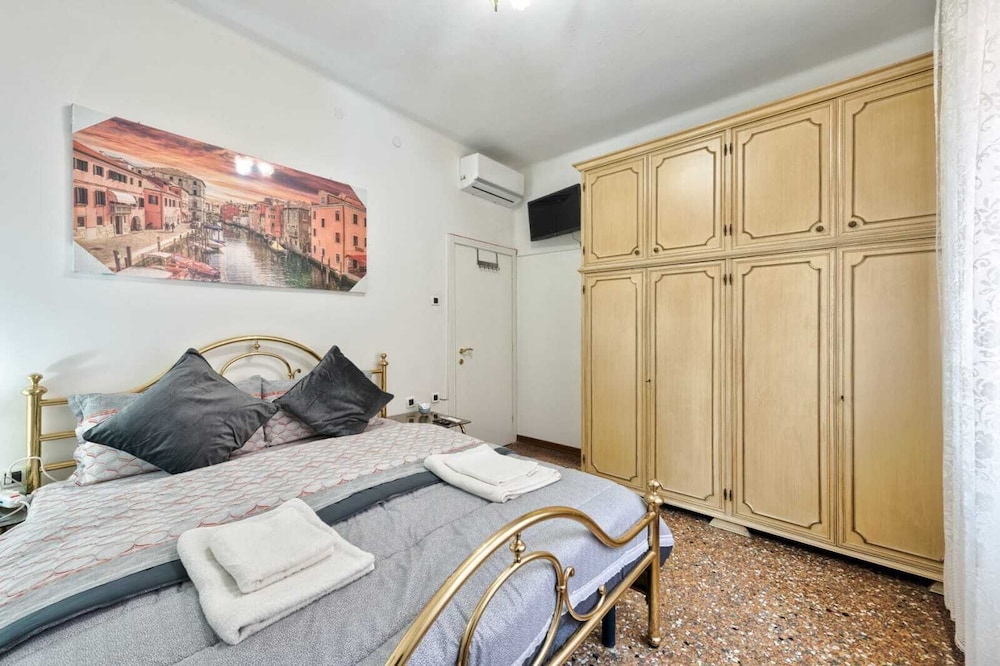 City Living Guest House Venice view 2