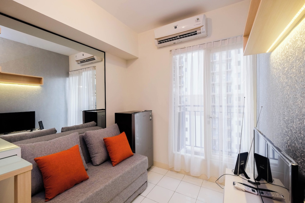 Cozy Living and Stylish 2BR Podomoro Golf View Apartment