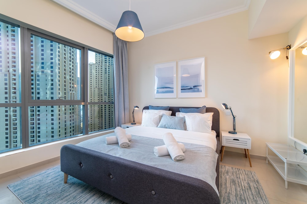 Dream Inn Dubai Bay Central