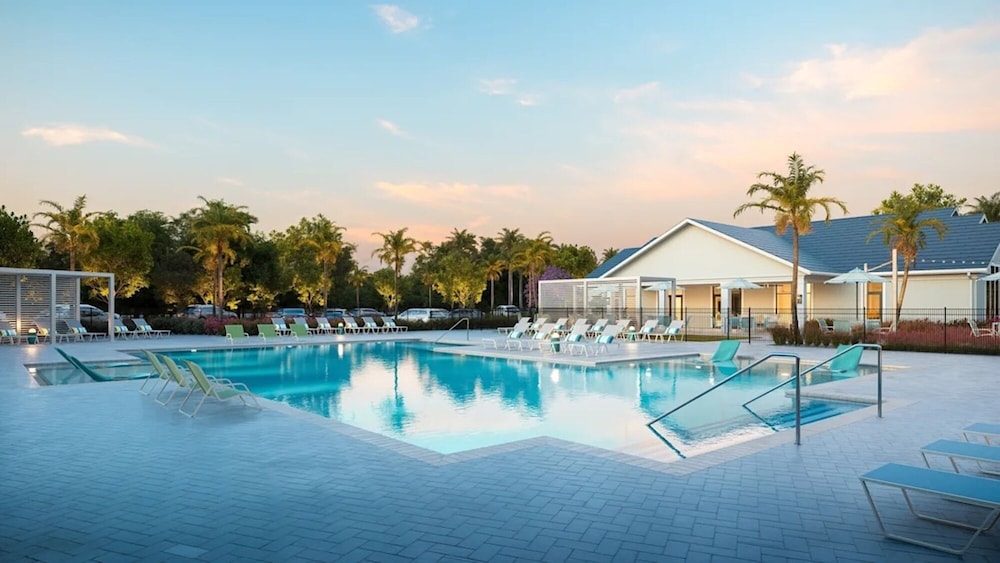 Landing Apartments Fort Myers near Eastwood Village