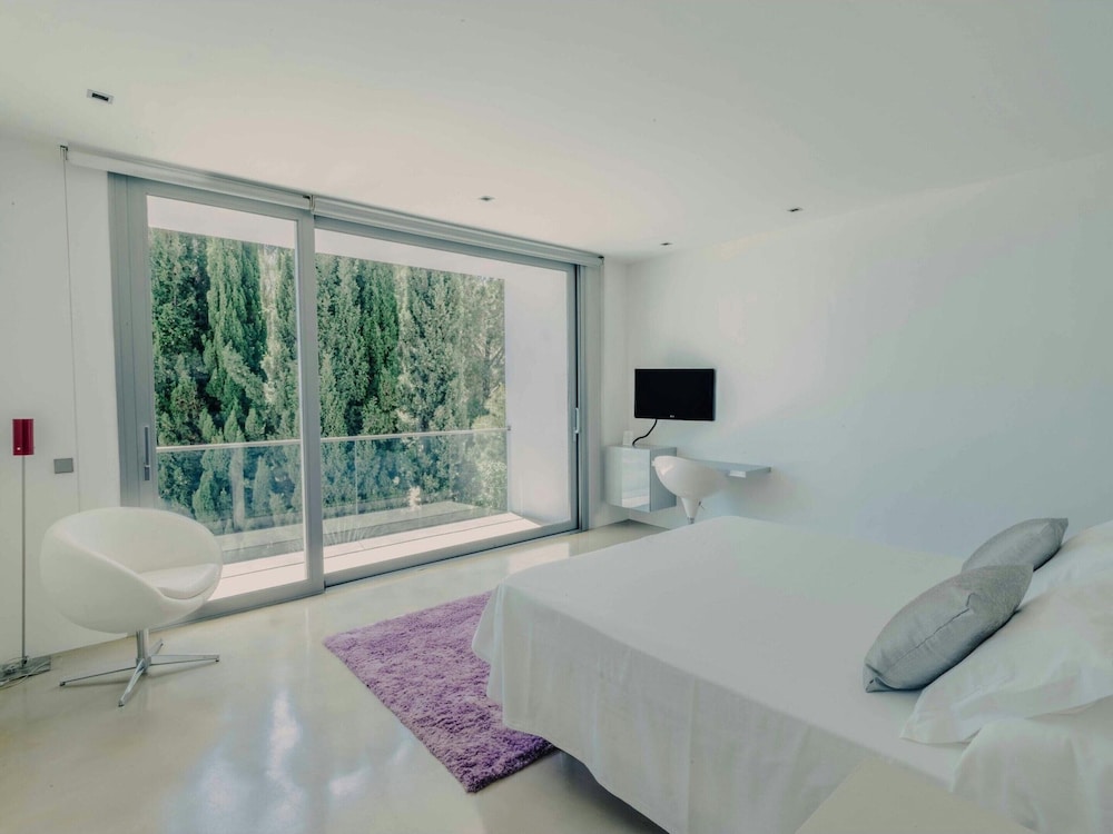 Holiday Home With Whirlpool Bathtub