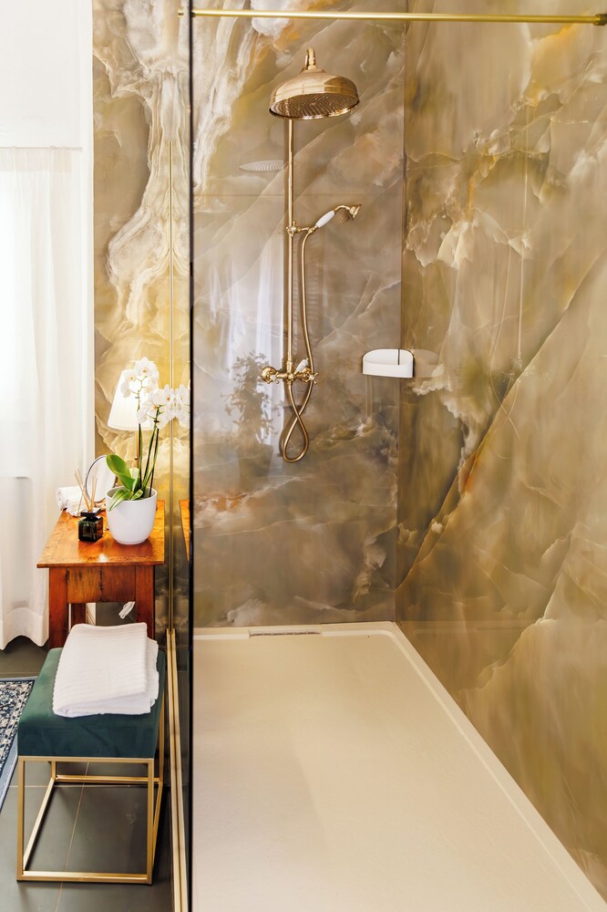 PALAZZO DELLA BIANCA- Royal Experience