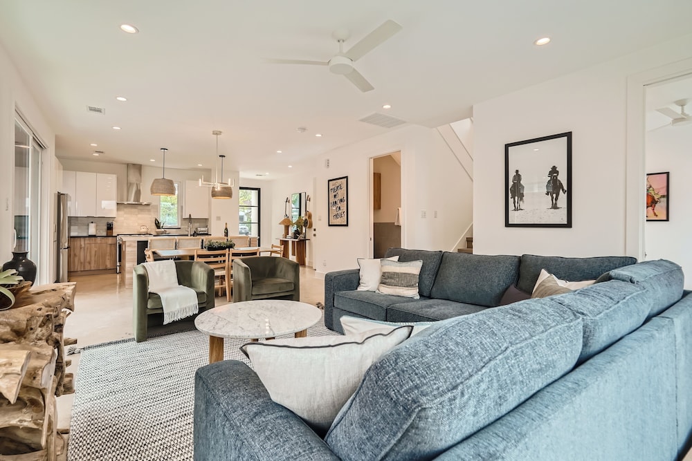 East Austin Dream Home + Pool + Close 2 Rainey Street view 2