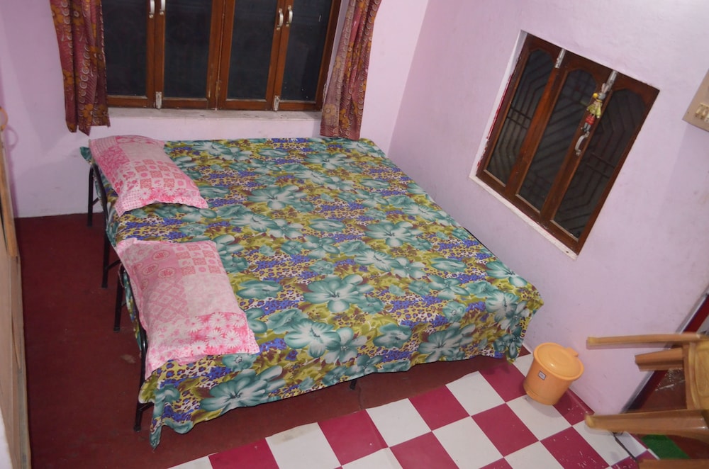 Somit Paying Guest House