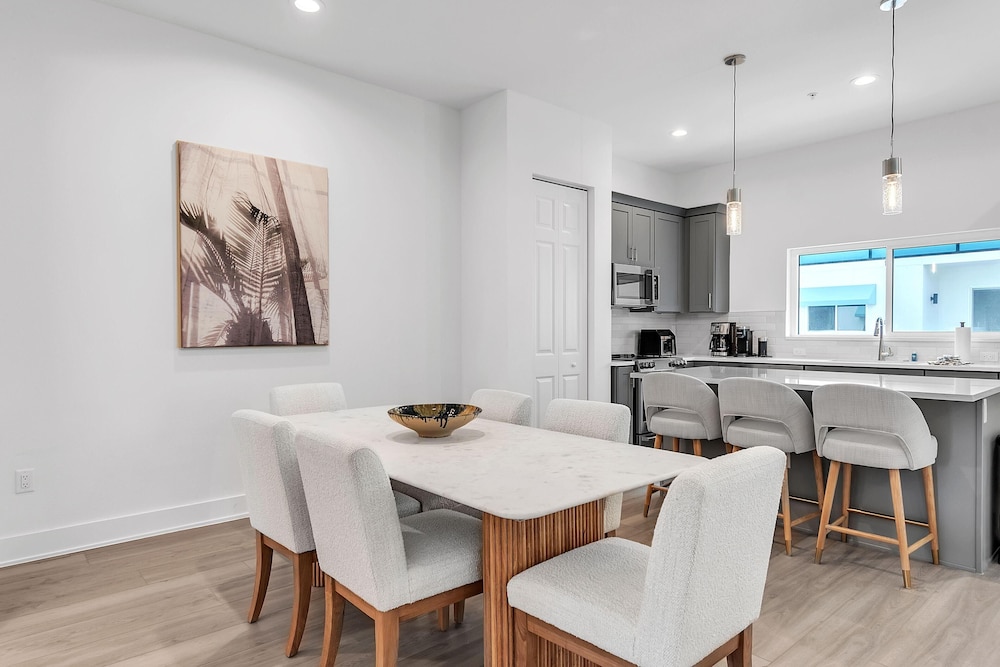 Azul Townhomes A3 - Sunrise