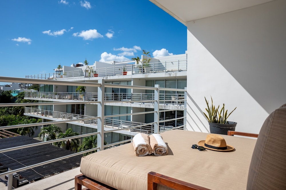 Magia Playa Penthouse 2d 3 Bedroom Condo