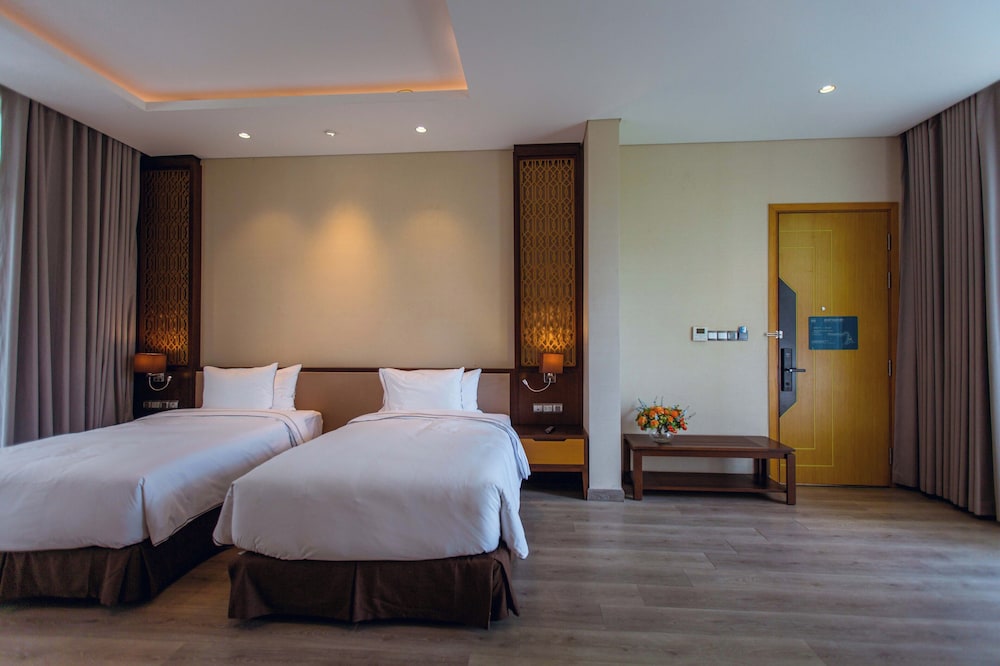 The Palm Nest Cam Ranh Pool Villa