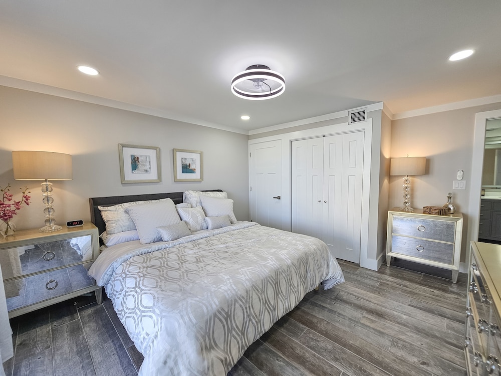 Superbly Updated Ocean View Condo, 303 Brighton, Full Access 3 Bedroom Condo