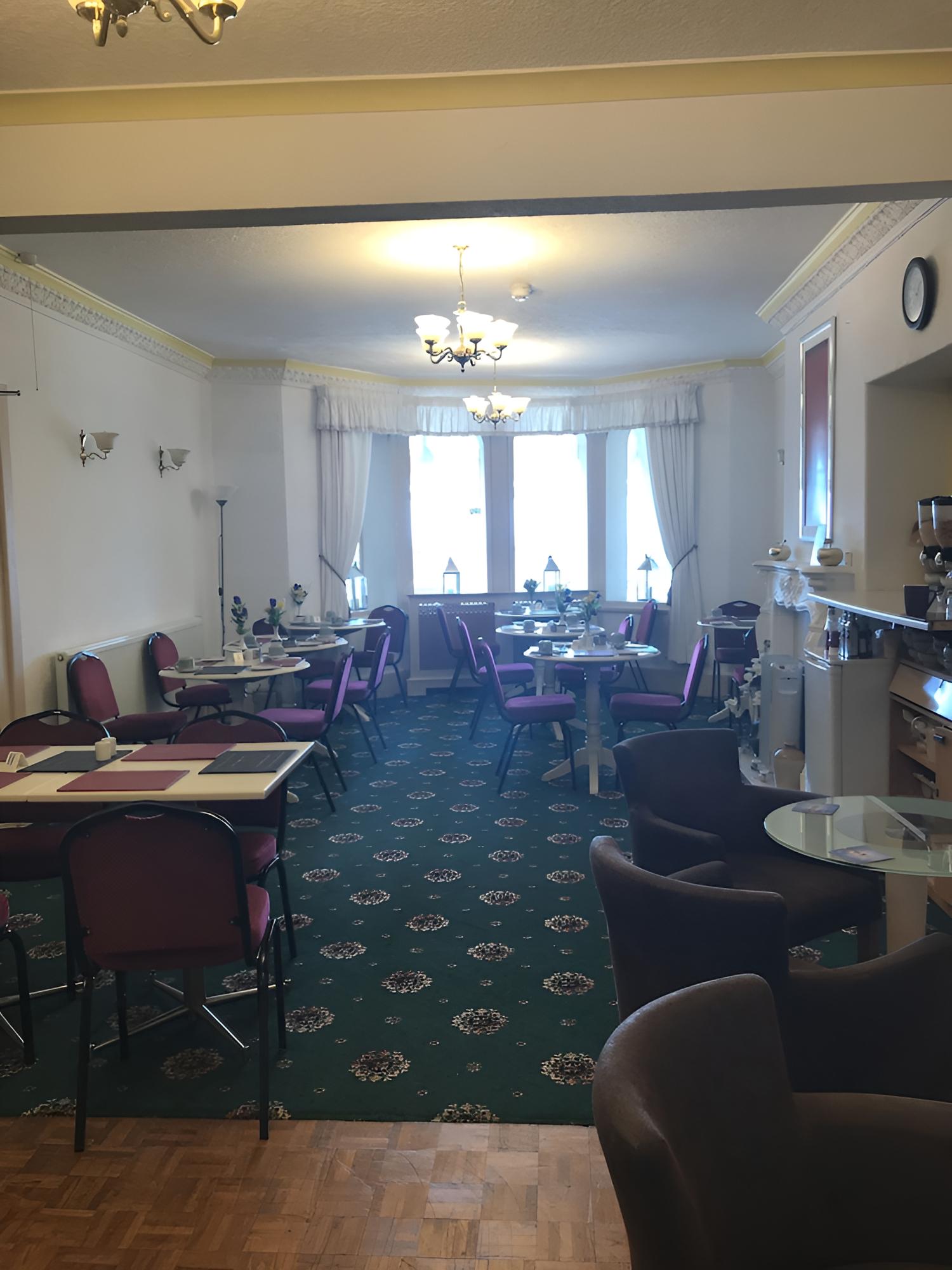Kingsbury Hotel