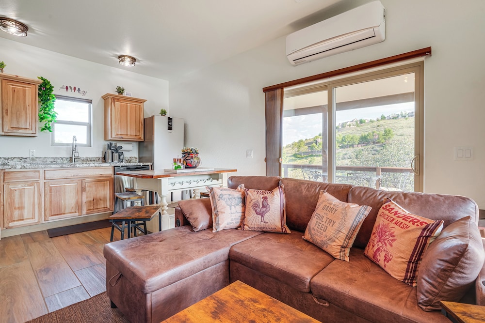 Prescott Home Close to Hiking & Medical Centers!