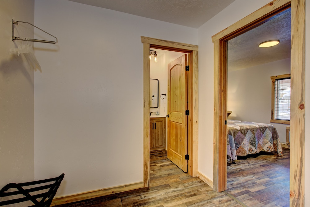 Alpine Lodge and RV