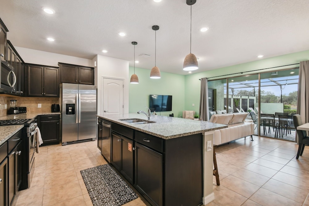 4663tsd-solterra Resort 5 Bedroom Townhouse by RedAwning view 4