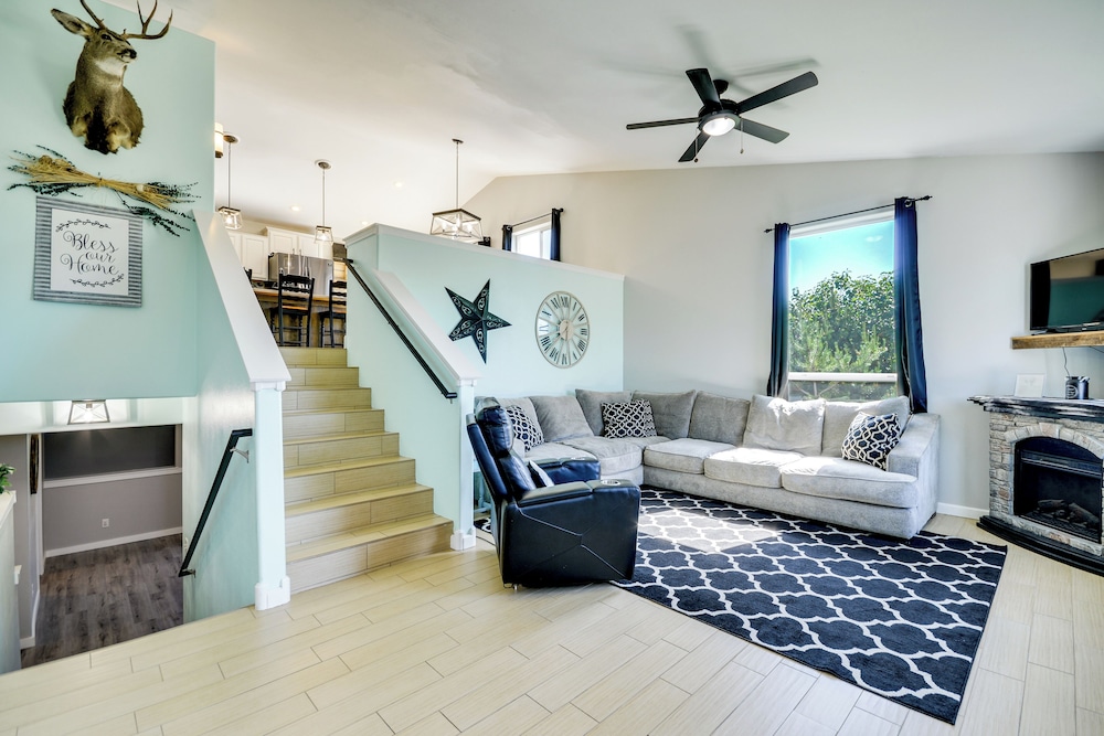 6 Mi to Zoomontana: Family Home w/ Fenced Yard