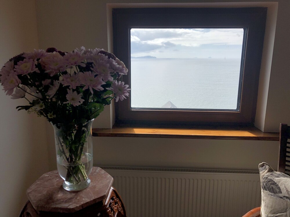 Atlantic Rest Stunning Vistas of the Skelligs view 4
