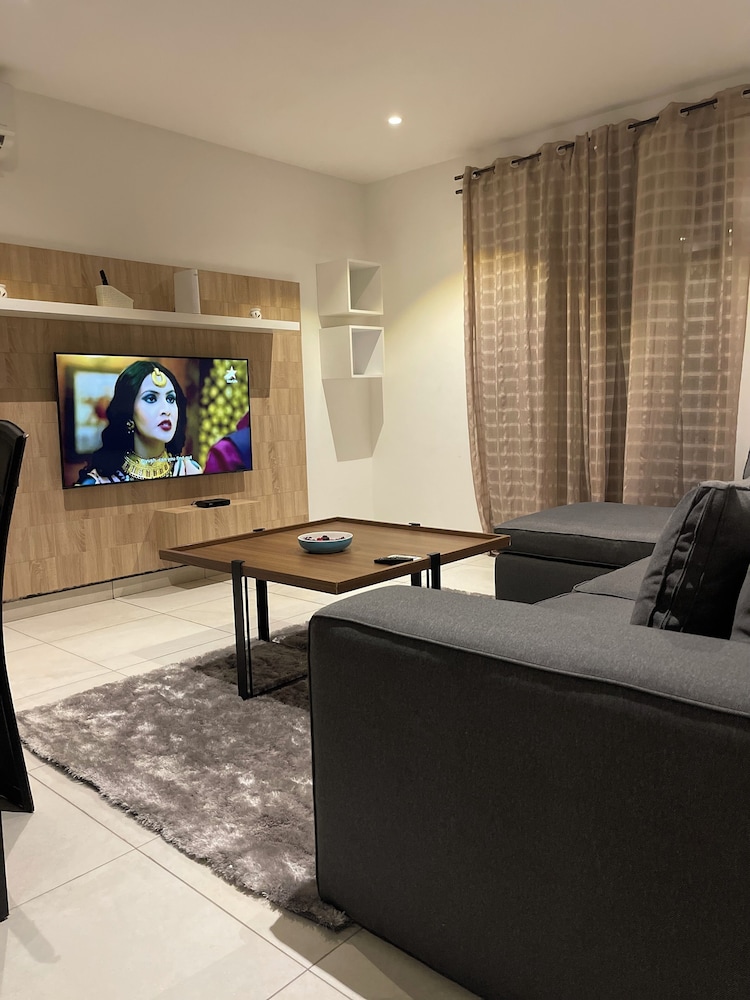 Meraki Homes at Embassy Gardens
