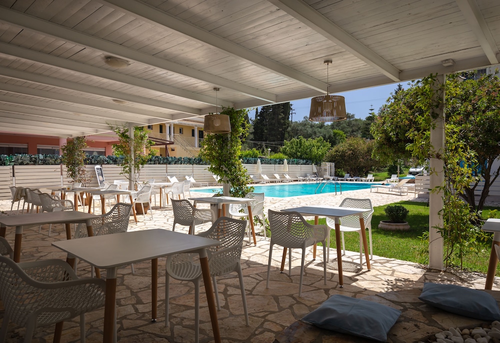 Pelagic Apartments photo 5