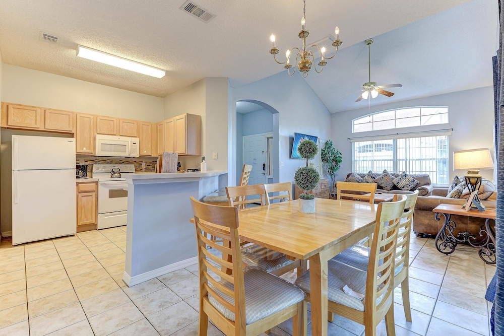 Orlando and Kissimmee Town homes by MyOrlandoStay