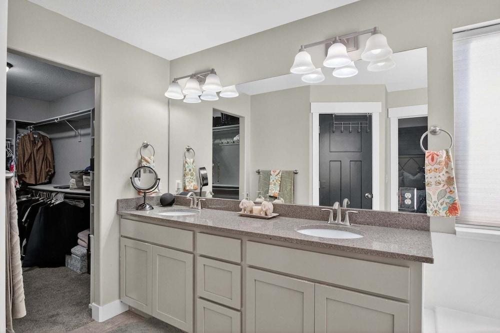 Modern 6br Home Near Park City 6 Bedroom Home