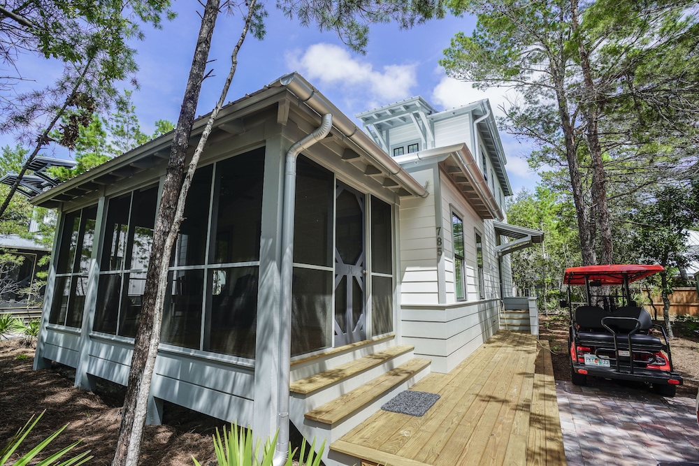 Magnolia Cottages by the Sea by Panhandle Getaways