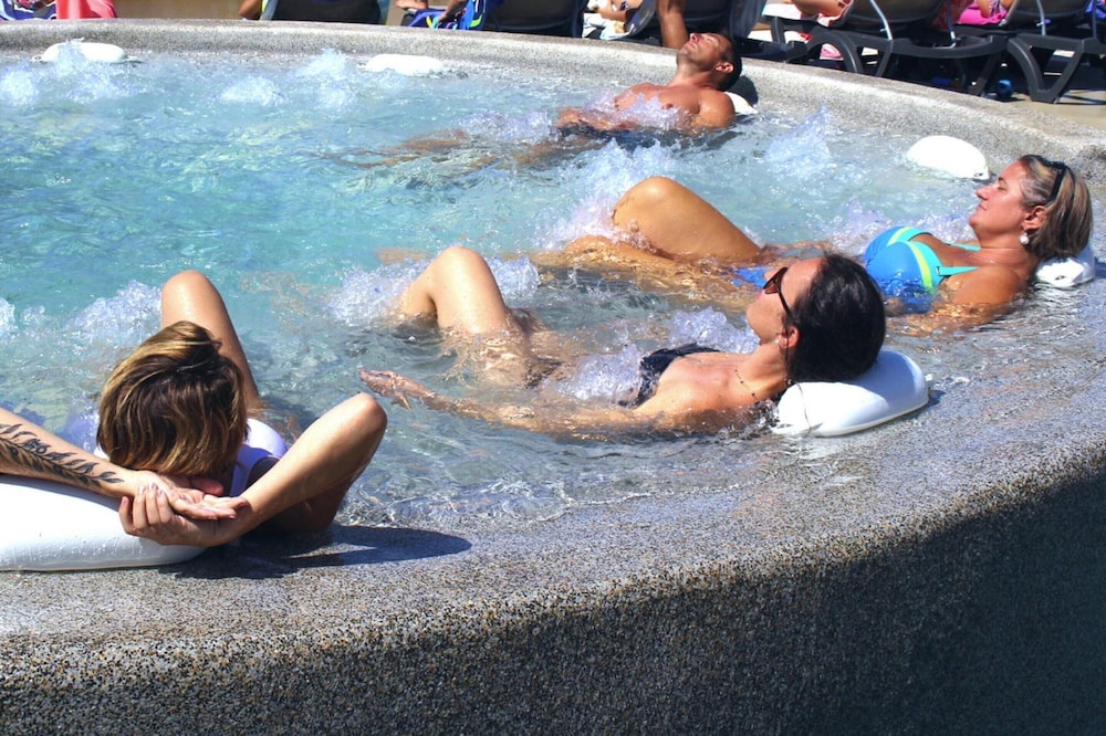 Relaxing Home in Water Park