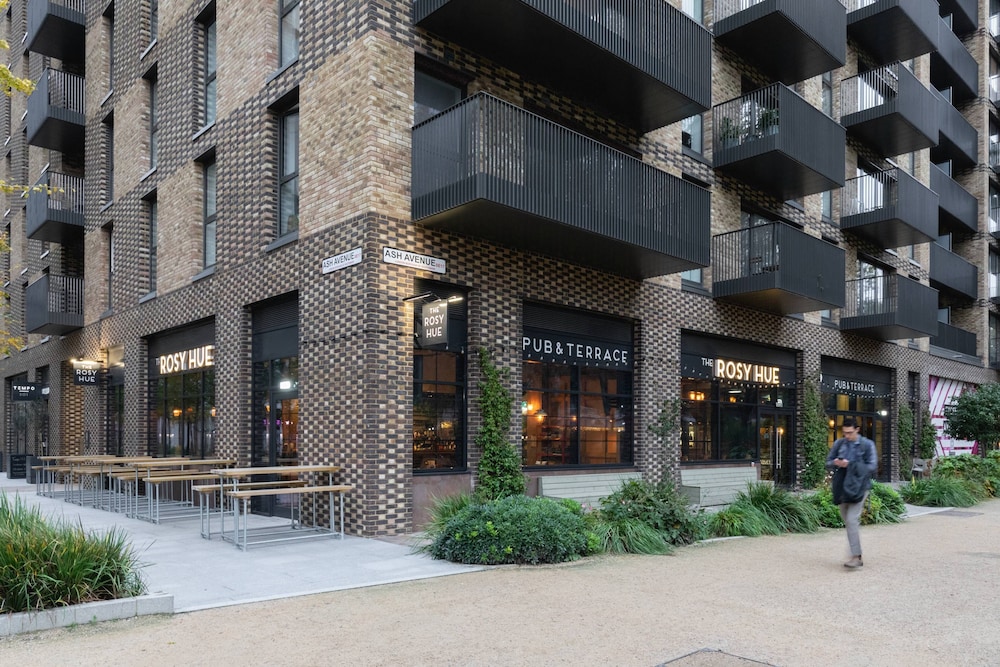 New Kent Road by Onefinestay