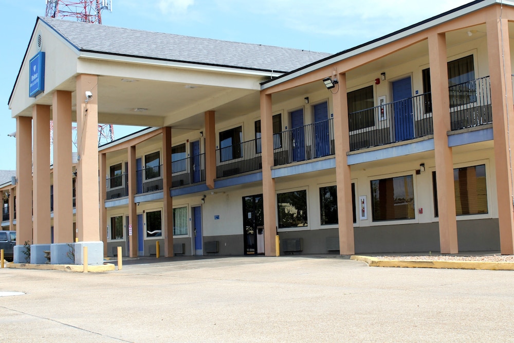 Morgan City Vacations - Deluxe Inn  Suites Morgan City - Property Image 5