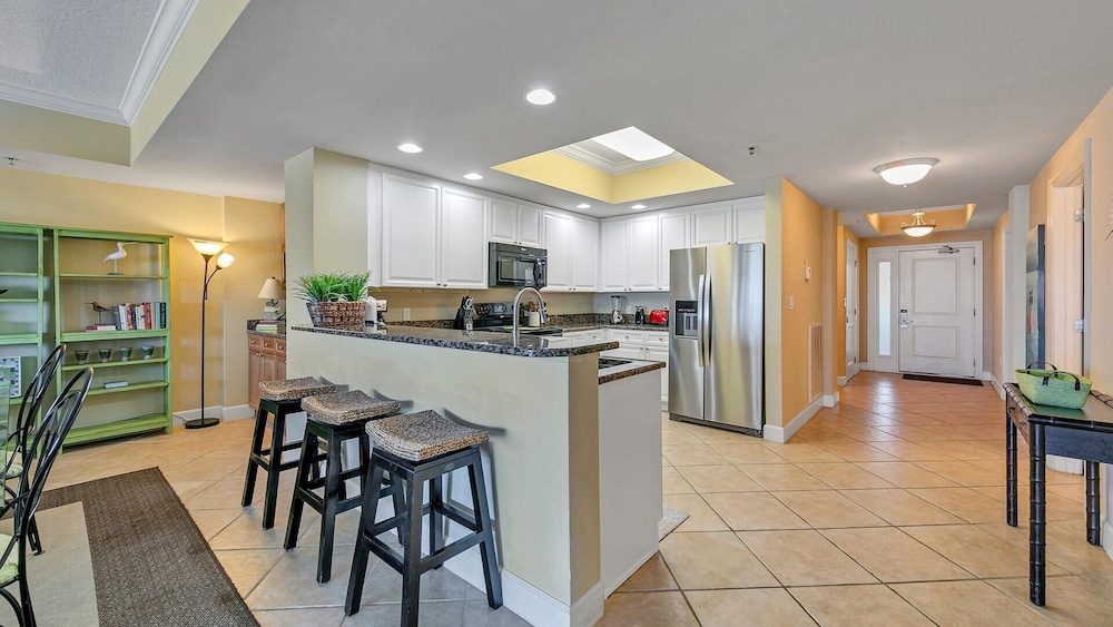 Harbor Landing 203b view 3