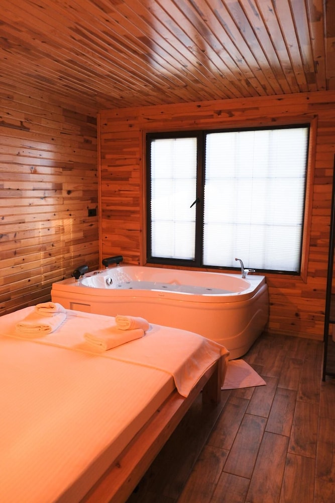 SAPANCA GRANDWOODEN SUİT