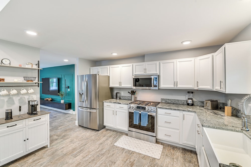 Fish, Swim, Kayak: Home w/ Catskill Creek Views!