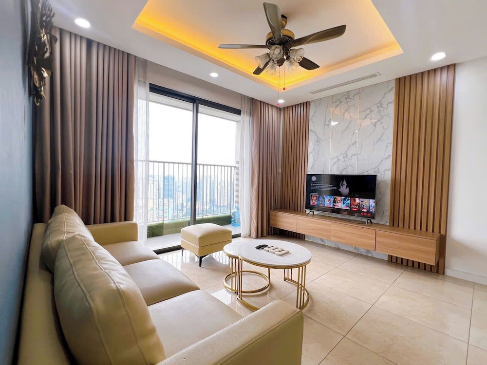 TIL Vinhomes D'capitale Elegance Suites