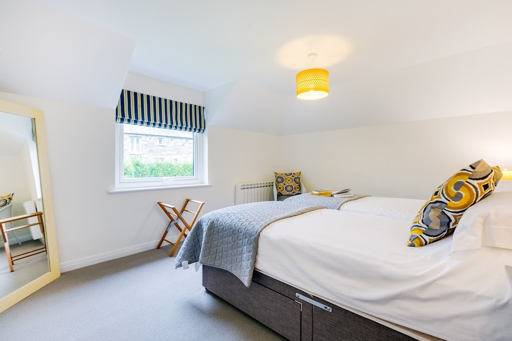 Goose Cottage - Within the Helland Barton Farm Collection