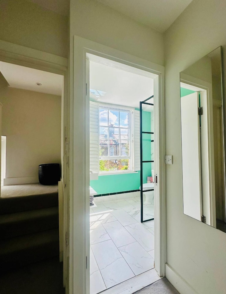Townhouse by Notting Hill - Sleeps5/petsok/tv/wifi
