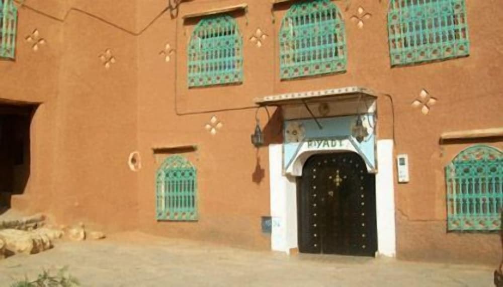 Riyad Des Palmiers Hotel Restau view 4