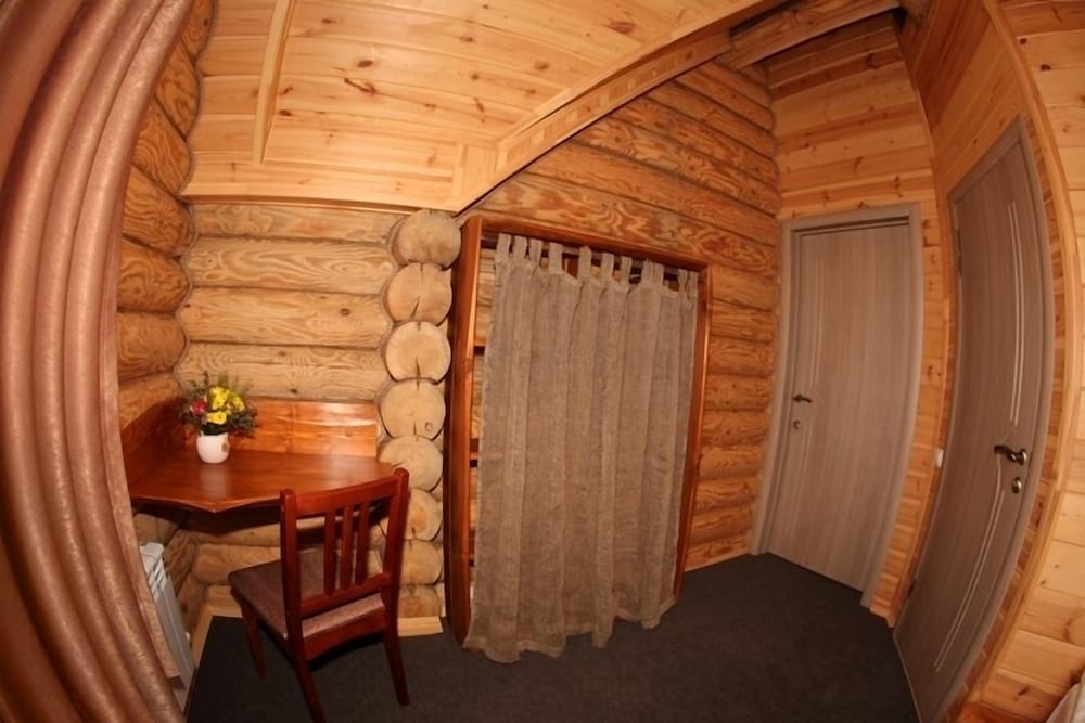 Photo 12