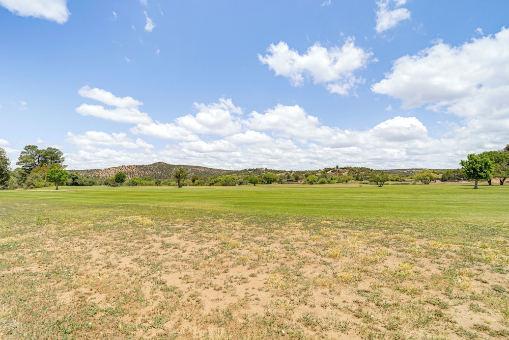 Mtn & Golf Course Views: Payson Retreat!