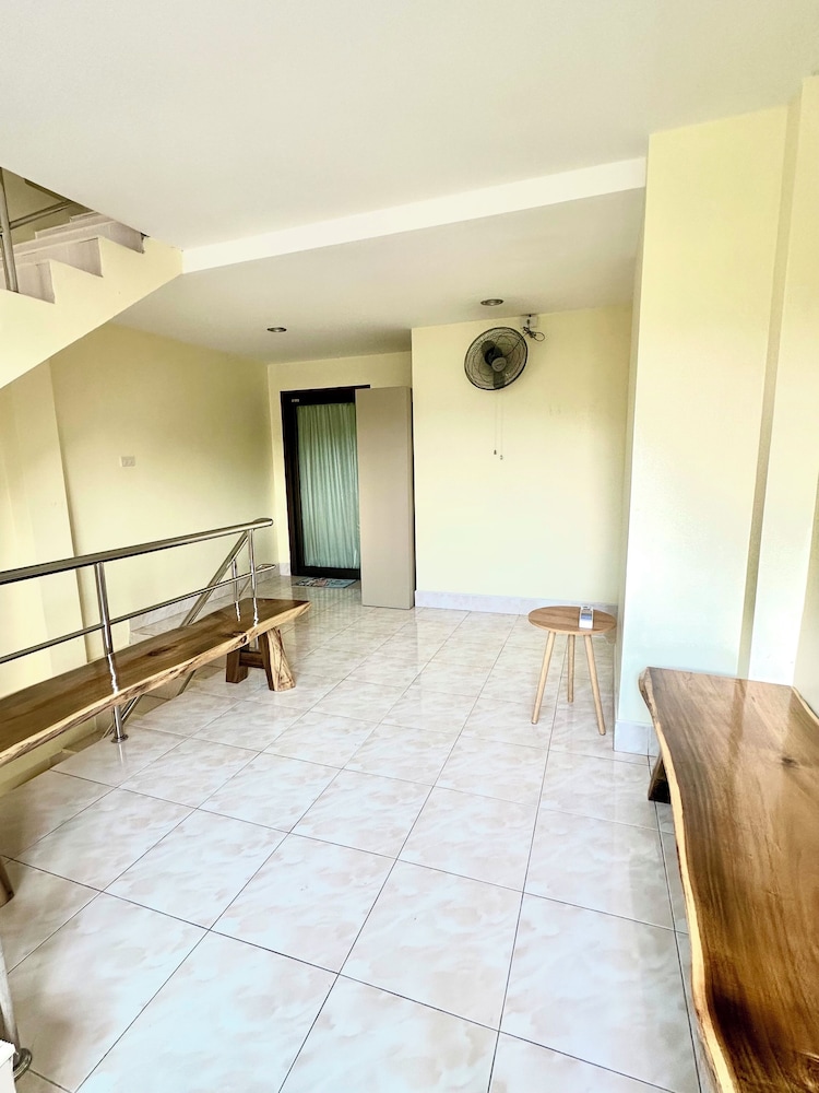 Tnon Samui Hostel