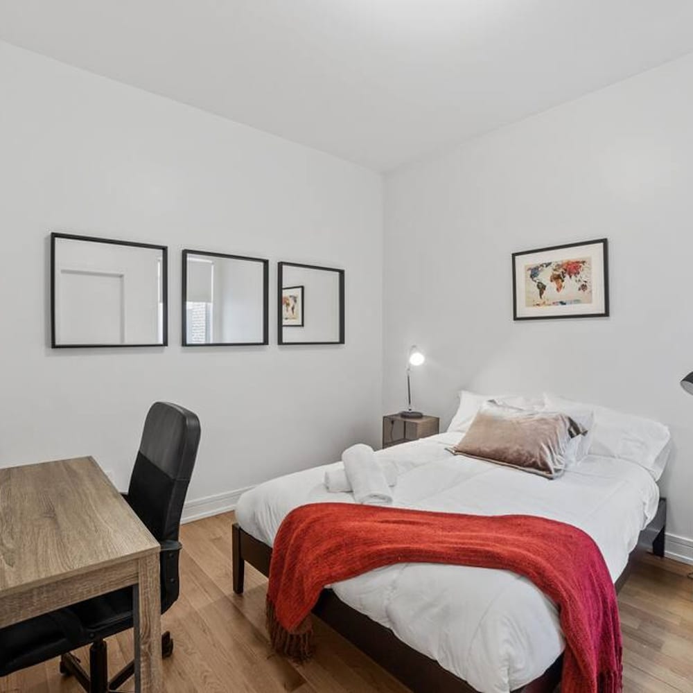 4-bedroom Condo Near Fulton Market w Rooftop