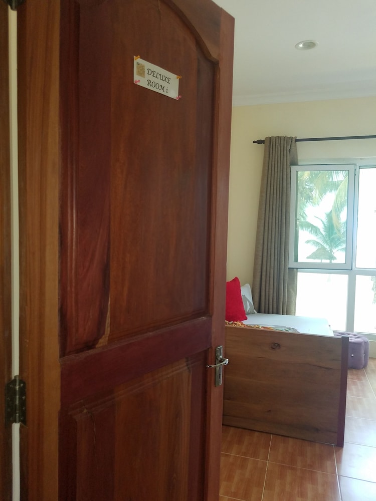 Bwejuu Beach Palm Villa
