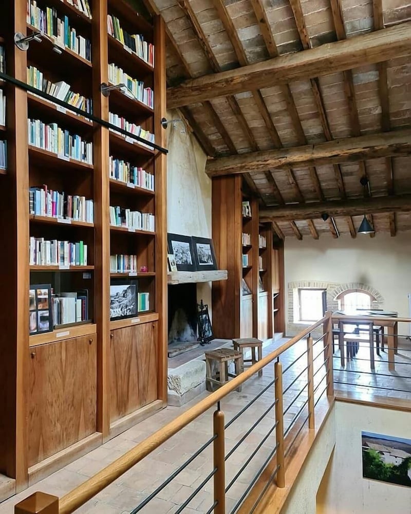 Photo 18