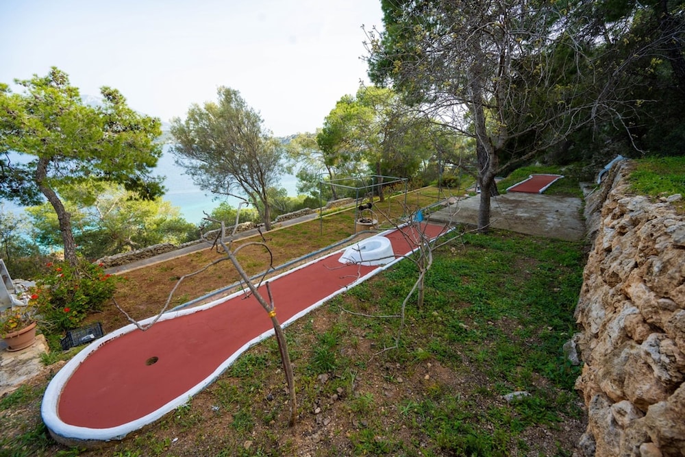 Aeraki Cottage at Heraion Lagoon