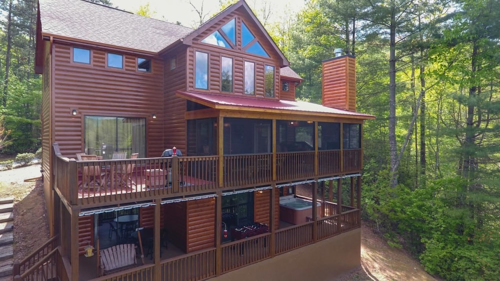 CHEROKEE SUNRISE LODGE Apartment 4 NEVAEH CABIN RENTALS
