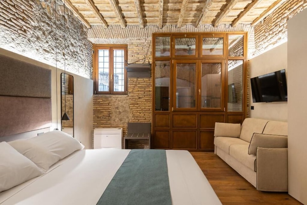 PALAZZO OLIVIA - PALAZZO LEUTARI