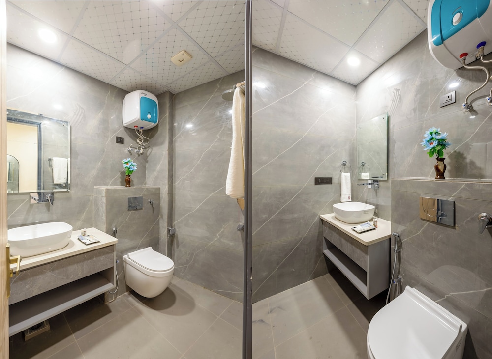 Hotel Zest Near IGI Airport