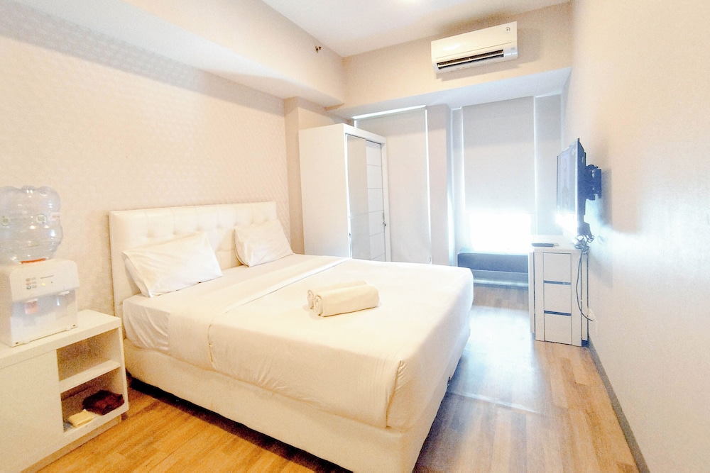 Minimalist Studio Conecting To Mall At Anderson Supermall Mansion Apartment